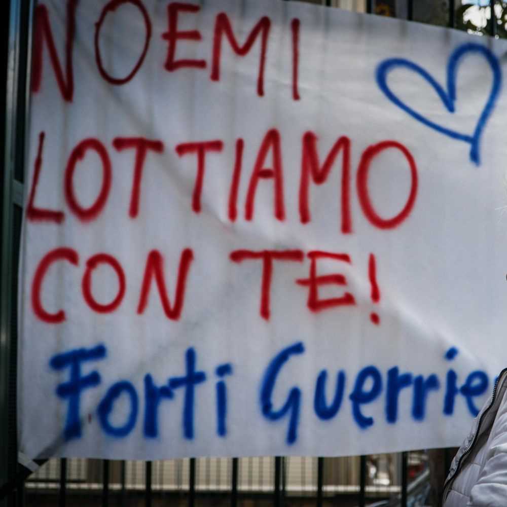 Napoli, Noemi dimessa dall'ospedale, è tornata a casa