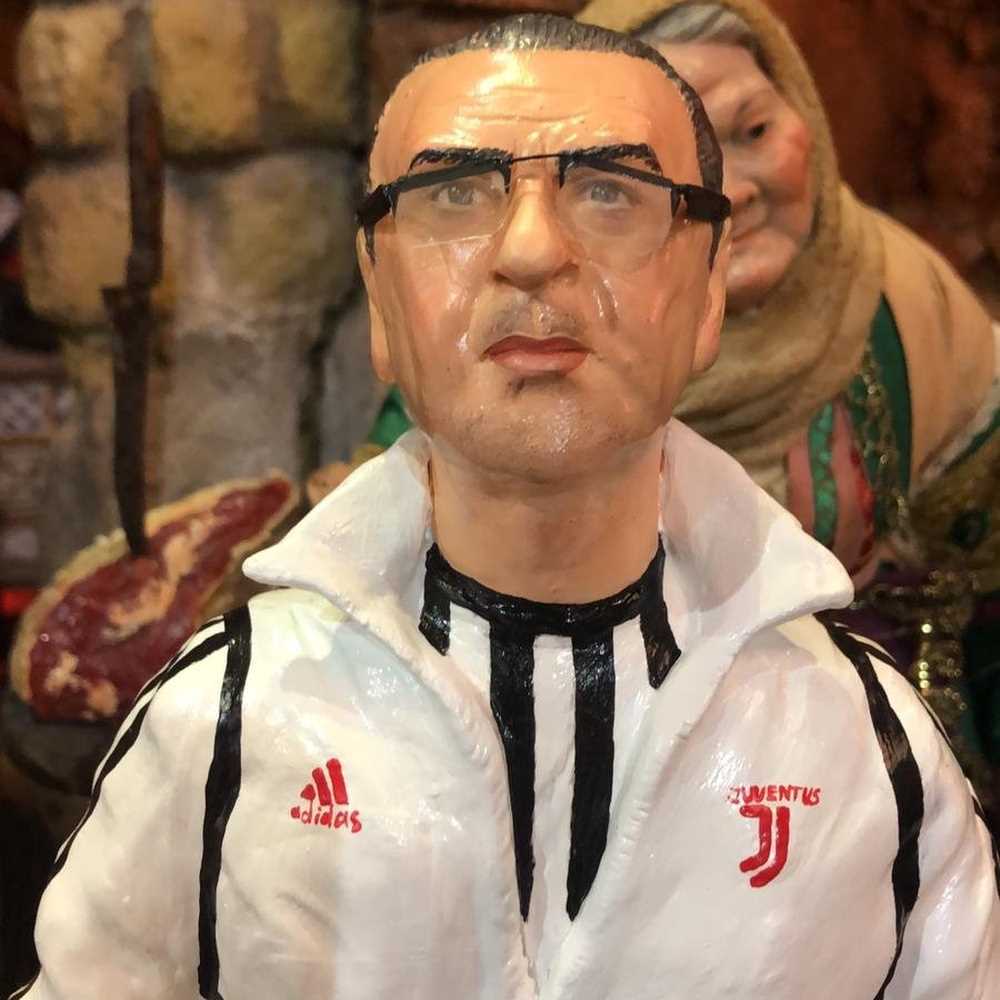 Napoli, Sarri in versione traditore nel presepe