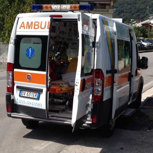 Novara, grave bimbo di 5 anni, caduto in laghetto artificiale