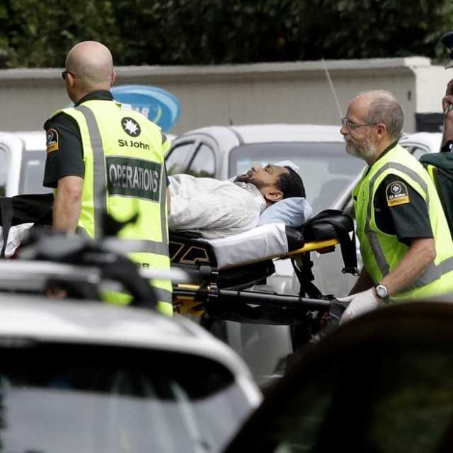 Nuova Zelanda, attacchi a due moschee, 40 morti