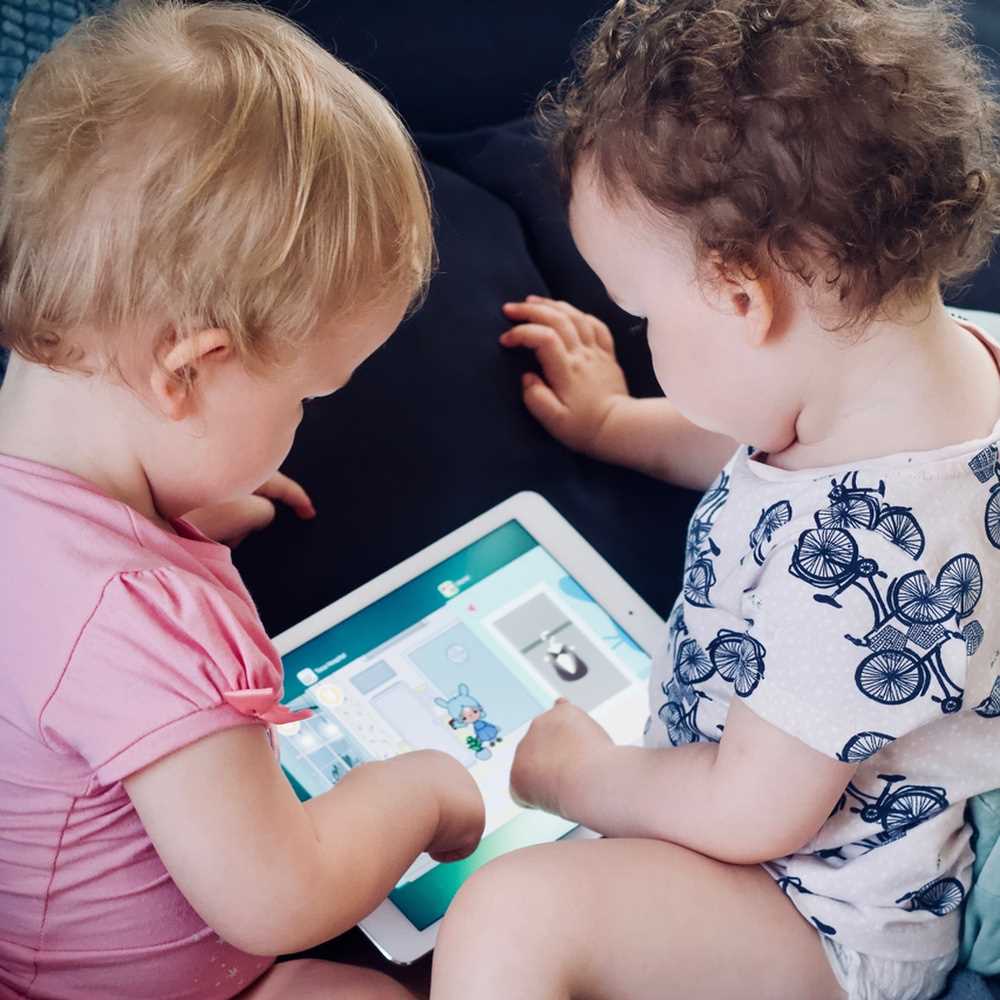 Oms, bimbi fino a 2 anni mai davanti ad uno schermo