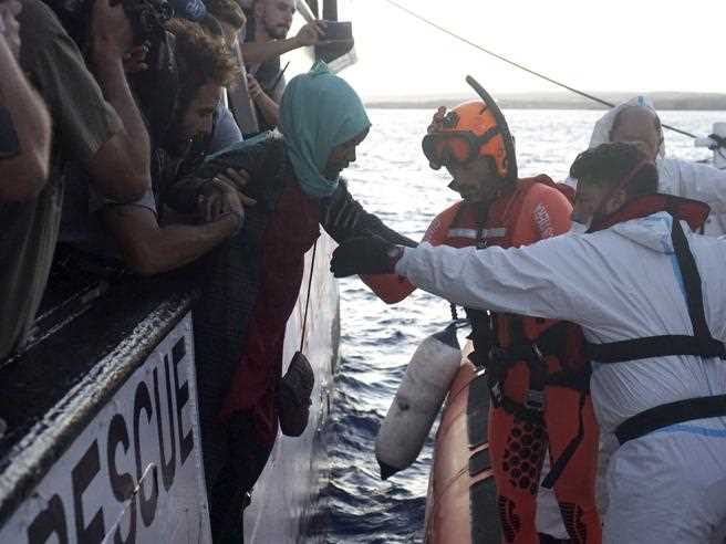 Open Arms, medico Lampedusa, gli sbarcati stavano bene