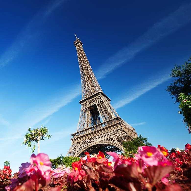 Parigi sperimenta il divieto di fumo nei parchi