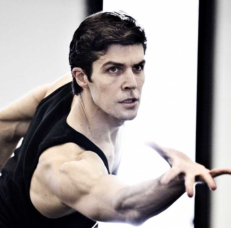 Roberto Bolle: "Il mio Bolero sensuale alla Scala"