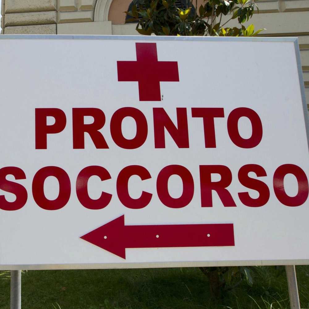 Rompe il naso alla figlia, ha aperto l’uovo di Pasqua in anticipo