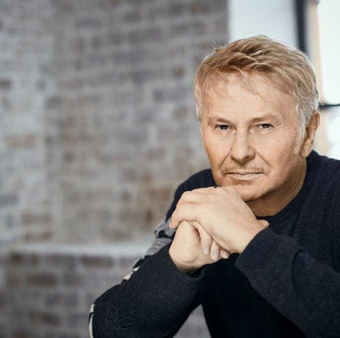 Ron: "Io con la mia chitarra e Lucio Dalla con lo sguardo al futuro"