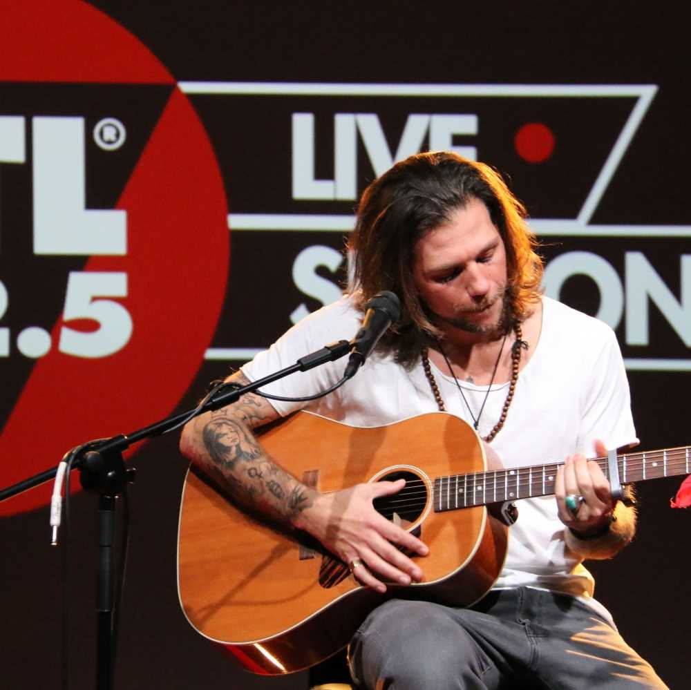RTL 102.5 Live Session con Enrico Nigiotti