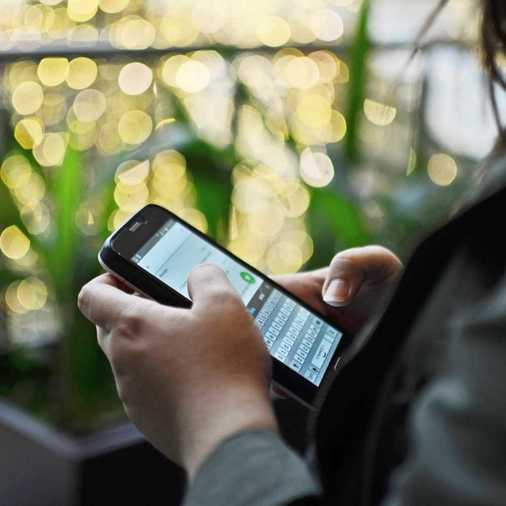 Scrivi al tuo 'vicino di numero', ecco il nuovo gioco social