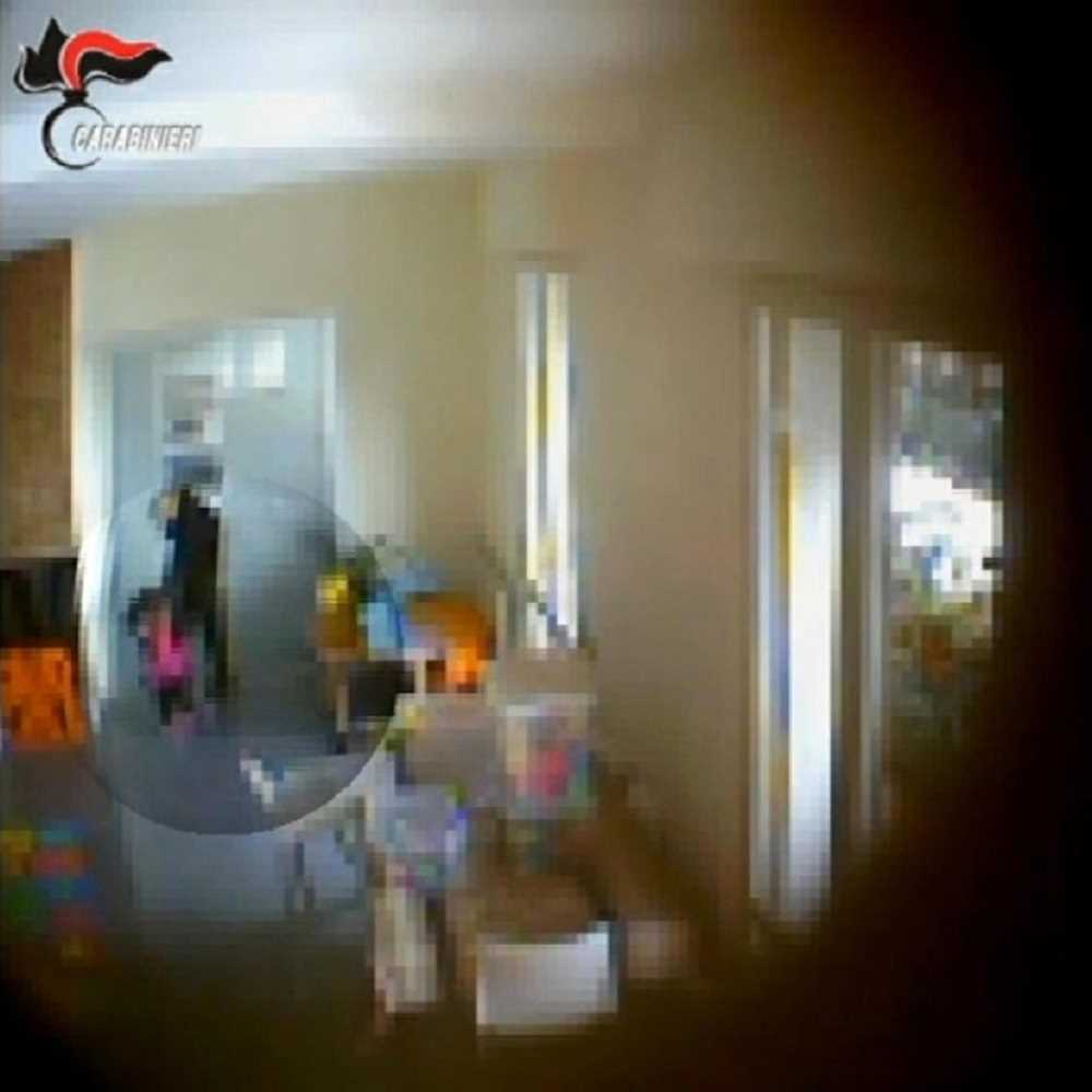 Siena, maltrattamenti ai bimbi in un nido, arrestata 52enne