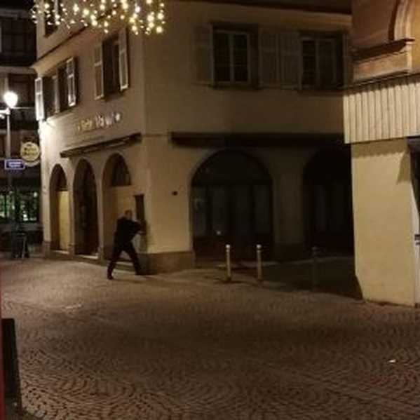 Strasburgo, spari al mercatino di Natale,  morti e feriti