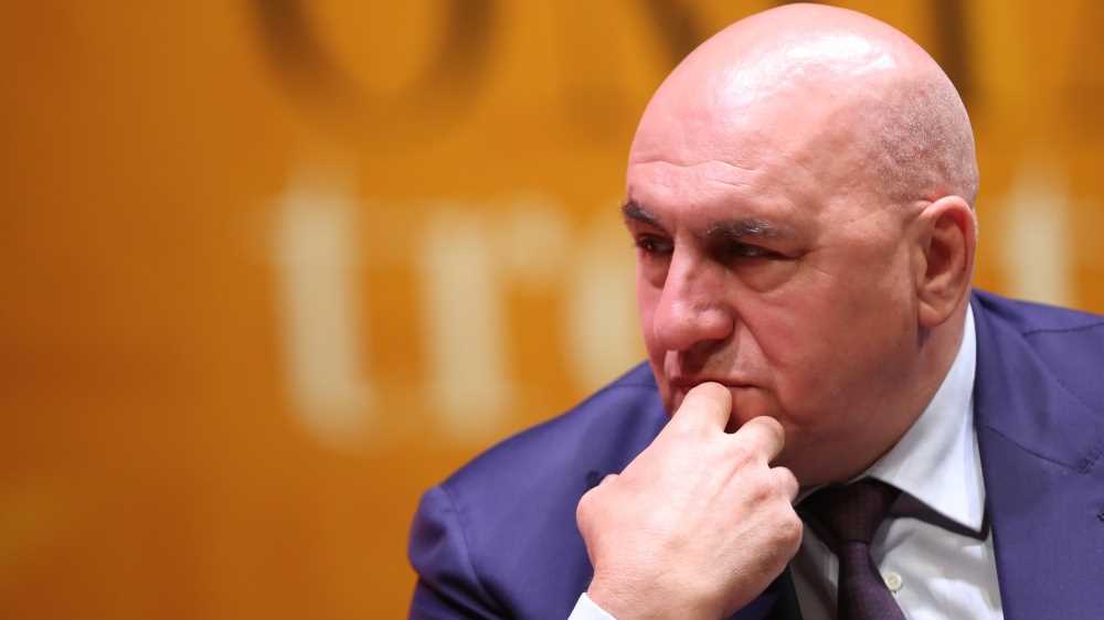 'Gay non sono normali', è bufera sul generale della Folgore. Interviene il ministro Crosetto