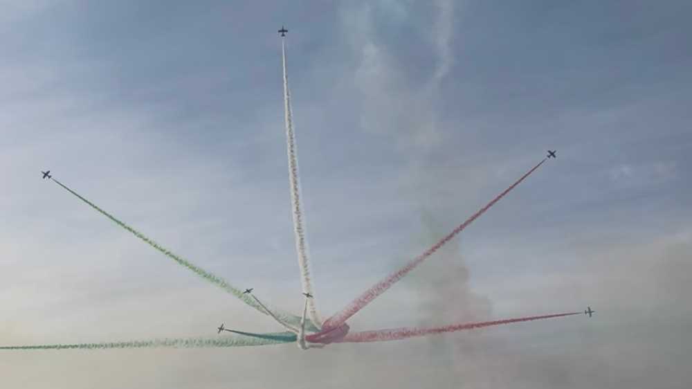 65° anniversario delle Frecce Tricolori: acrobazie in volo, la storia che sposa la modernità e tanto talento