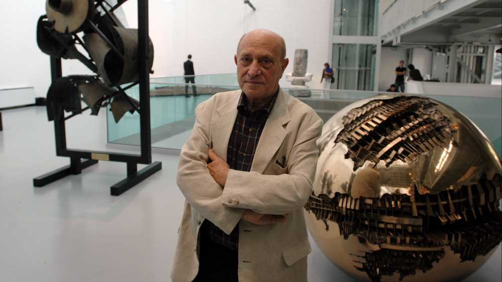 Addio ad Arnaldo Pomodoro. Nelle sue sculture tutta la complessità del contemporaneo
