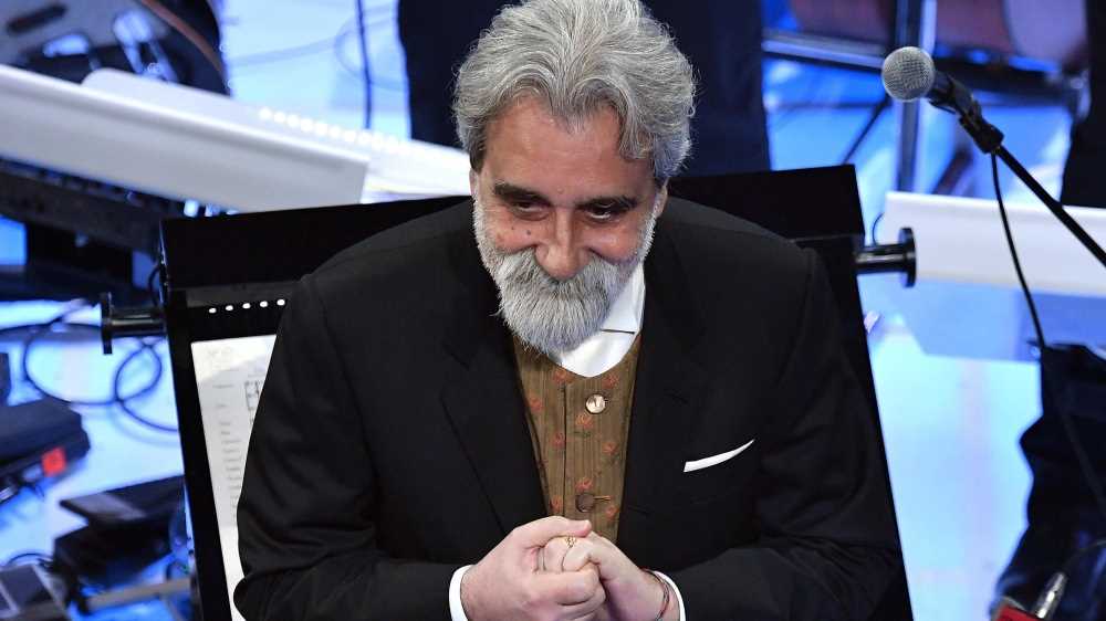 Addio al maestro Beppe Vessicchio: è morto a Roma il direttore d'orchestra più celebre del Festival di Sanremo