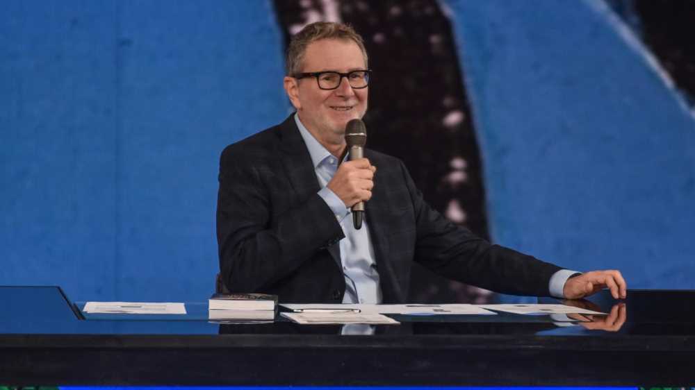"Aggiungi un posto al tavolo": Fabio Fazio raddoppia di mercoledì in prima serata