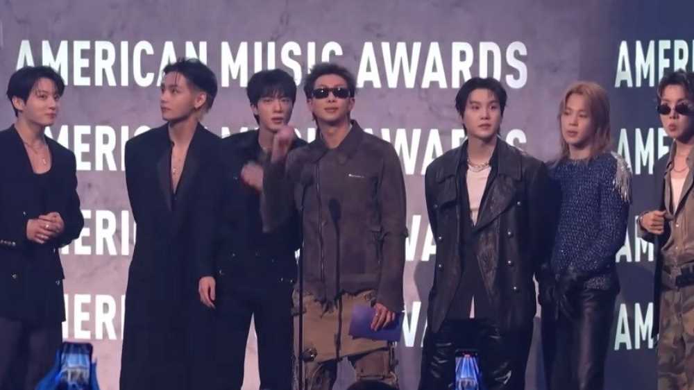 Agli American Music Awards trionfano i BTS. A bocca asciutta Taylor Swift