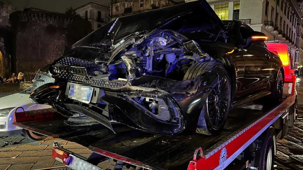 Alla guida sotto l'effetto di alcol uccide due donne a Napoli. 34enne arrestato, ai domiciliari