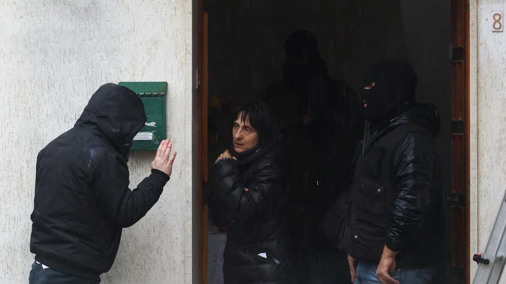 Matteo Messina Denaro, arrestata la sorella Rosalia. Avrebbe aiutato il boss durante la latitanza