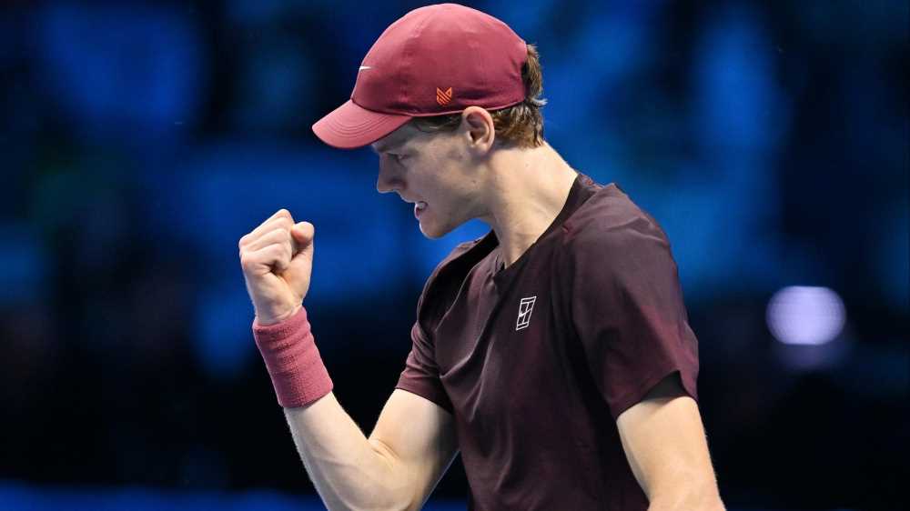 Atp Finals: Jannik Sinner campione per la seconda volta consecutiva. Alcaraz battuto in due set