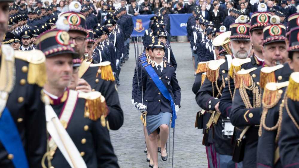 Auguri alla Polizia di Stato, che compie 174 anni. Tutto il programma della manifestazione romana