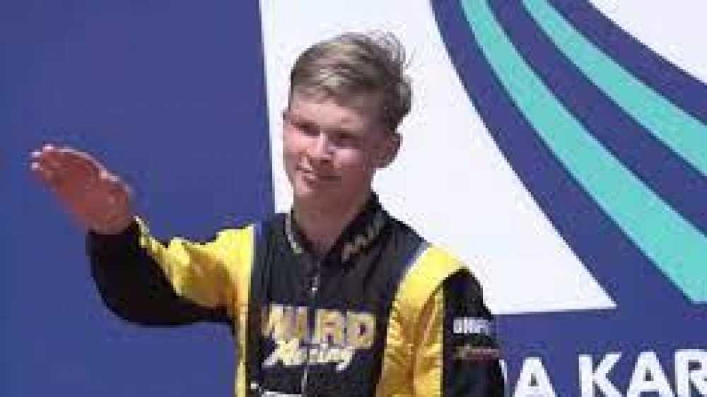 Automobilismo: licenziato il pilota di kart russo che aveva fatto il saluto nazista