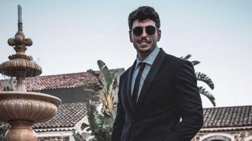 “Vi svelo perché ho acquistato una tabaccheria”: il gesto d’amore di Luigi Mastroianni lascia tutti senza parole