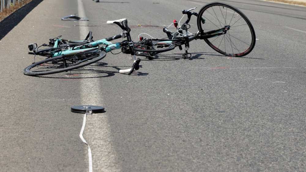 Bari: tre ciclisti travolti e uccisi da un'auto a Terlizzi, altri due feriti, indagato l'automobilista