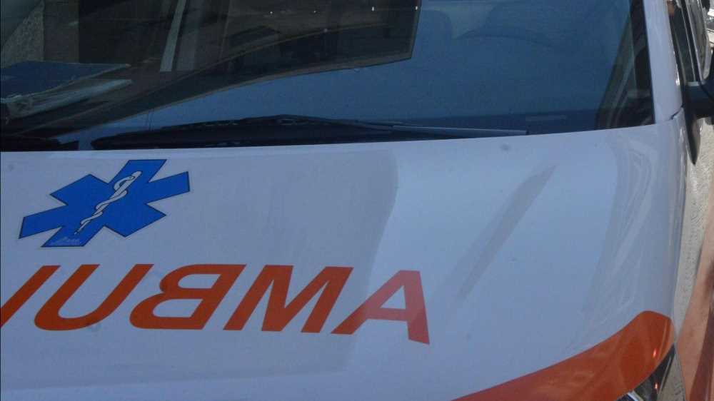 Bergamo, 19enne muore cadendo dal tetto di una fabbrica abbandonata. L'ipotesi è che stesse facendo urbex