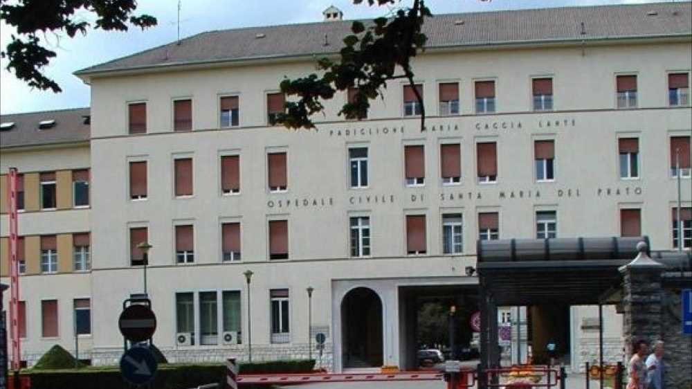 Bimba di 2 anni muore dopo le dimissioni dall’ospedale nel bellunese, indagini su cure e valutazioni cliniche