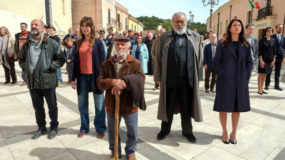 Box Office 30 ottobre – 2 novembre 2025: Italia in crescita, USA ai minimi dal 1997. La vita va così batte Dracula