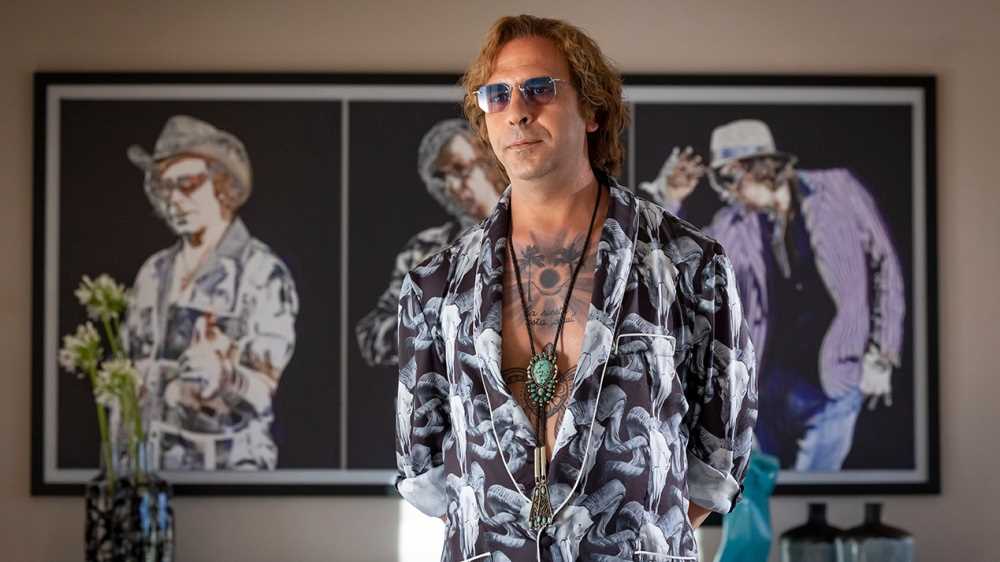 Buen Camino, Checco Zalone: trama e immagini del film in uscita a Natale