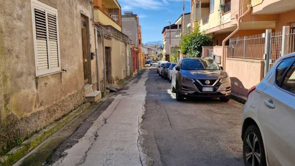 Un bimbo di circa 5 anni è morto soffocato da un wurstel a Sestu, vicino Cagliari. I medici  hanno tentato di rianimarlo imarlo per oltre 40 m