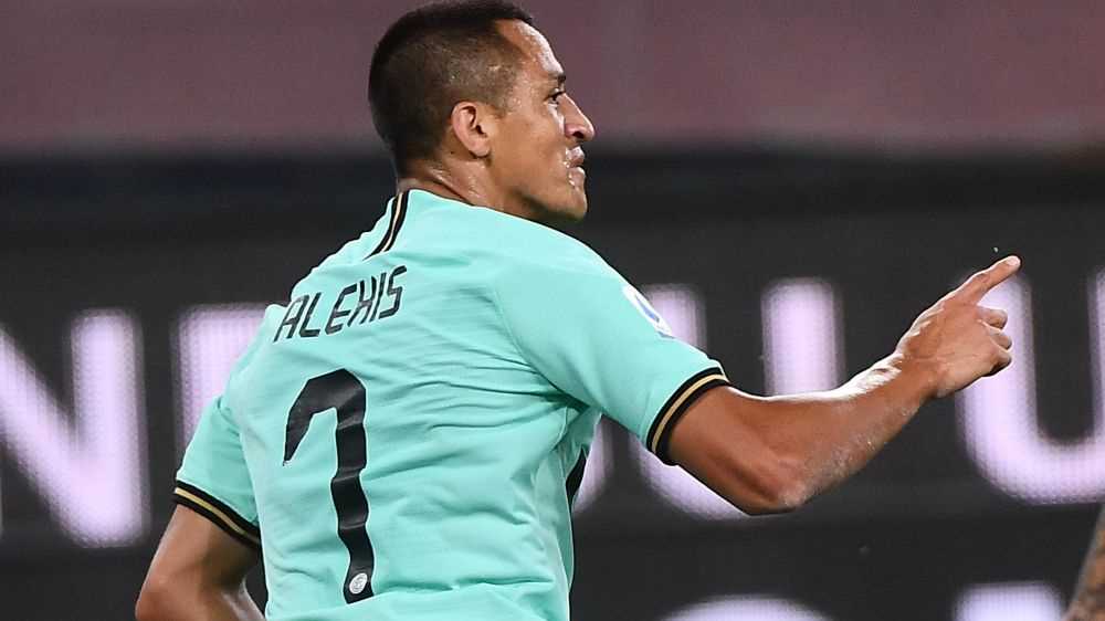 Serie A, l'Inter vince 3-0 con il Genoa e torna seconda, il Napoli batte il Sassuolo, il Parma passa a Brescia
