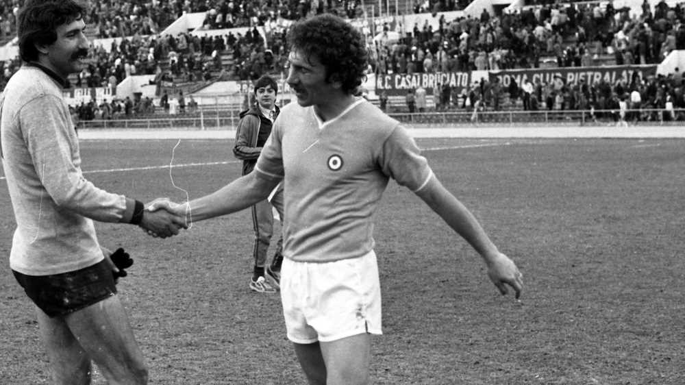 Calcio in lutto, è morto Beppe Savoldi, goleador anni 70 ribattezzato "Mister due miliardi"