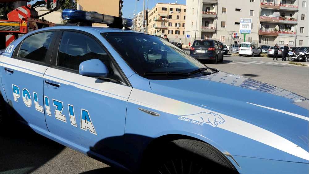 Caltanissetta, molestie su una bambina di undici anni. Arrestato professore di scuola media