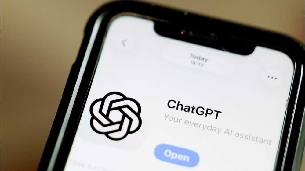Cambiano gli obblighi di trasparenza per IA, deepfake e chatbot, entreranno in vigore dal 2 agosto