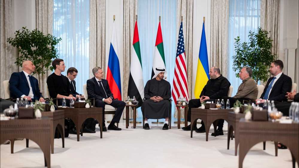 Chiuso il primo round dei colloqui Usa-Russia-Ucraina ad Abu Dhabi: nelle prossime ore altri confronti