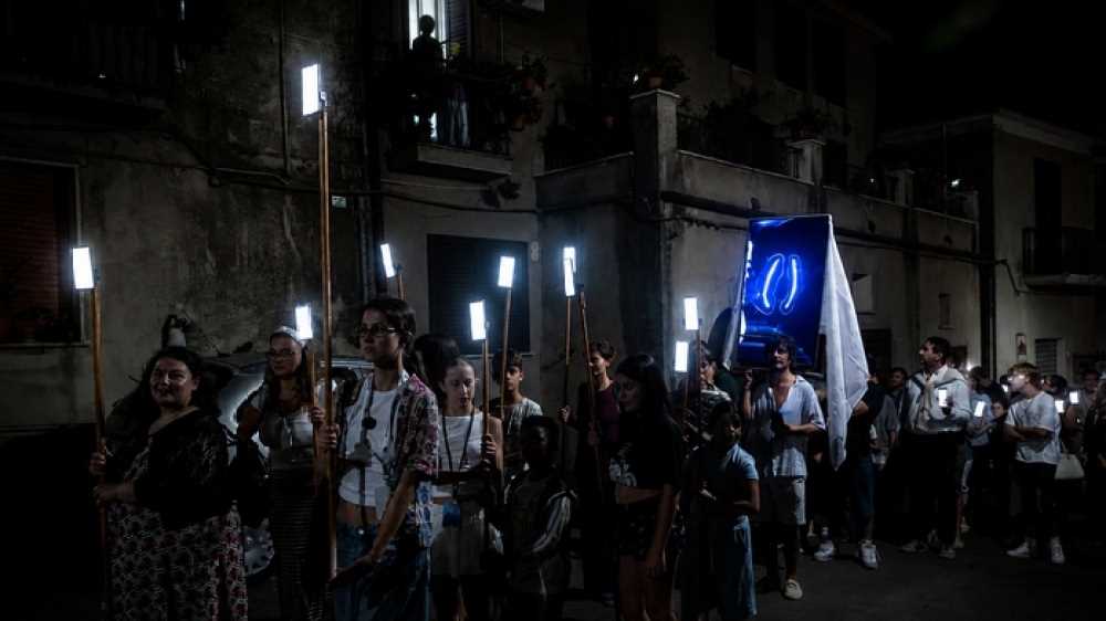 Cilento, la prima processione digitale con AI. Ma non si tratta di fede. Ecco perché