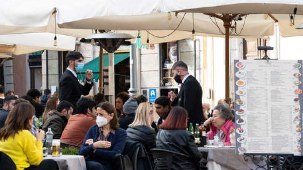 Covid, da domani tutta l'Italia sarà in zona bianca, tranne la Valle D'Aosta