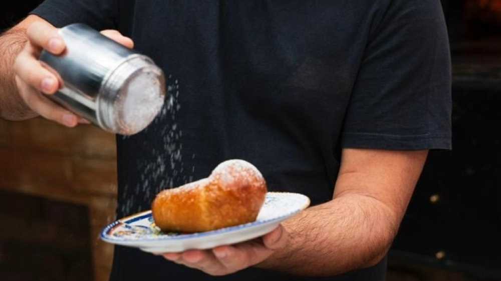 Il babà è un dolce di eccellenza italiana nel mondo, ma molti non sanno che la sua origine è in Polonia