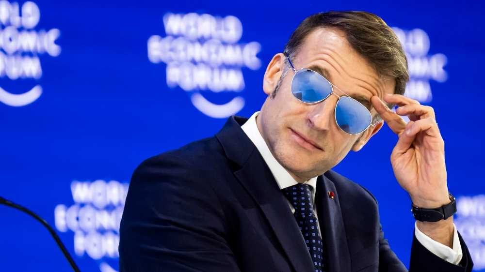 Dazi, è duello Macron-Trump sulla Groenlandia. Anche Von der Leyen attacca gli Stati Uniti, Meloni prova a mediare