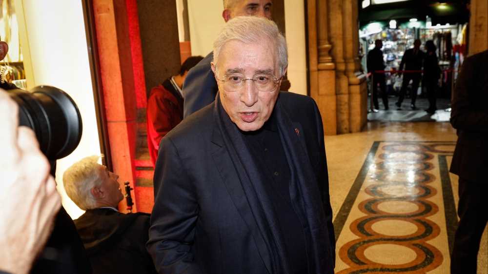 Dell'Utri riviato a giudizio per non aver comunicato le variazioni patrimoniali dovute aui bonifici di  Berlusconi