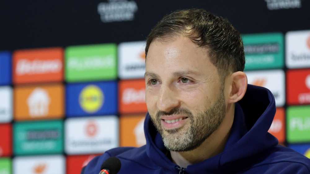 Domenico Tedesco è il nuovo allenatore del Bologna; l'austriaco Glassner si avvicina al Milan