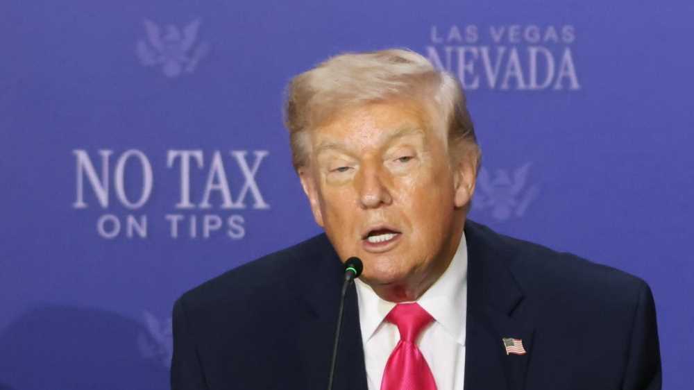 Donald Trump, sto ancora prendendo in considerazione di spostare  militari americani dalle basi italiane