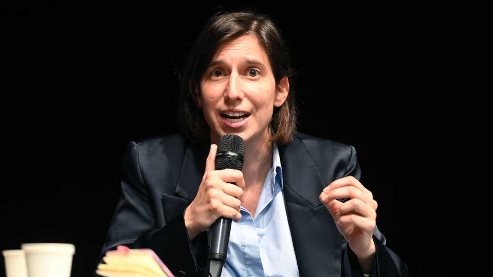 Elly Schlein a RTL 102.5: “Meloni pronta a sacrificare donne per difendere il suo potere”