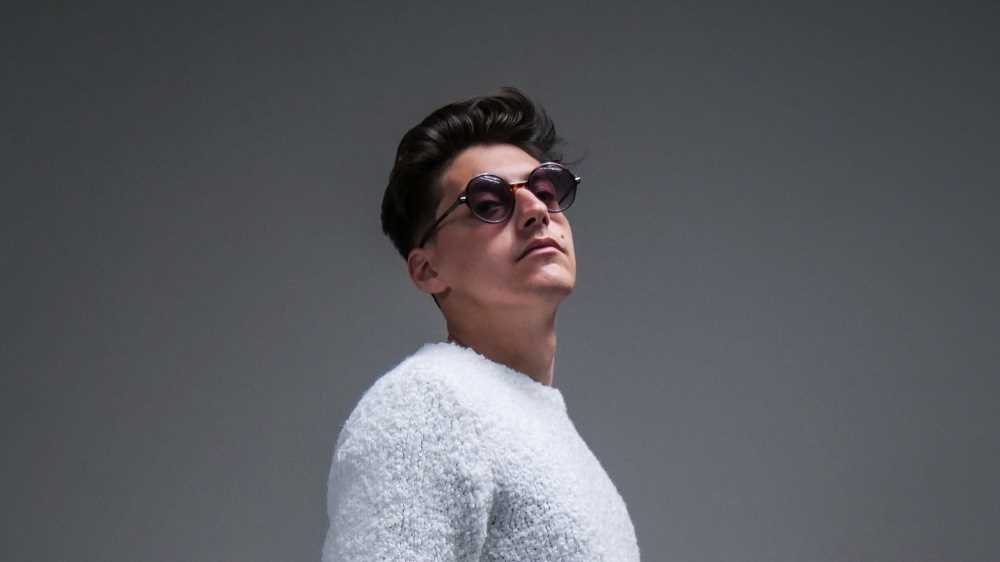 Emanuele Aloia a RTL 102.5: “Nelle prossime settimane vorrei chiudere il disco, in cui ogni canzone farà riferimento a un pianeta diverso”