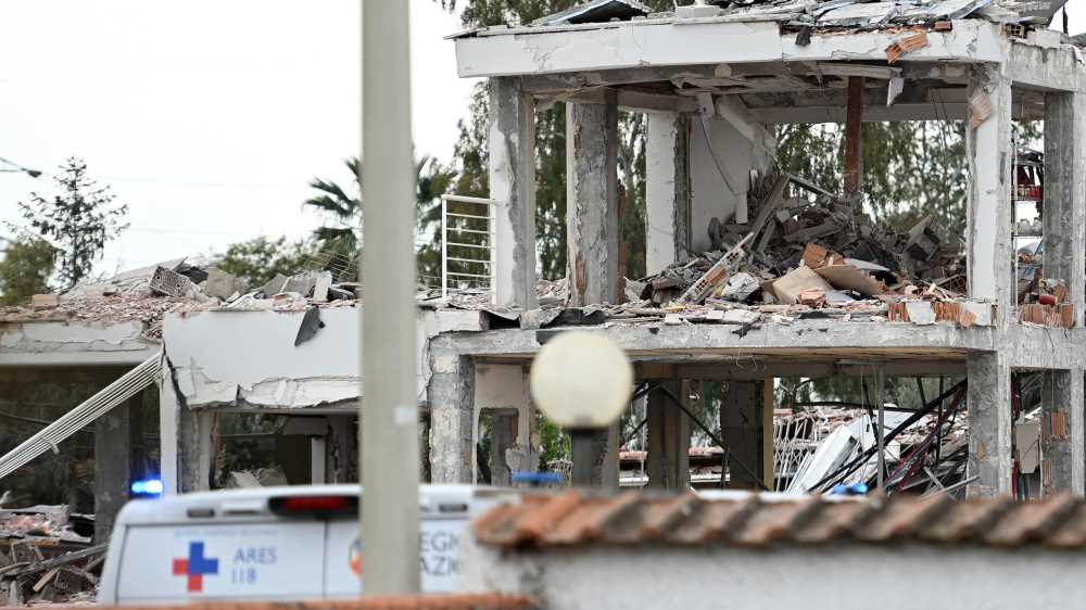 Esplosione a Roma a causa di una fuga di gas, in codice rosso in ospedale due anziani coniugi