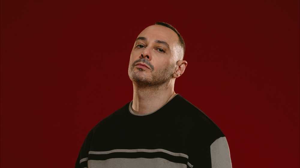 Fabri Fibra a RTL 102.5: “Nel disco racconto molte mie cose personali e quando è uscito il disco ho sentito una botta di adrenalina”