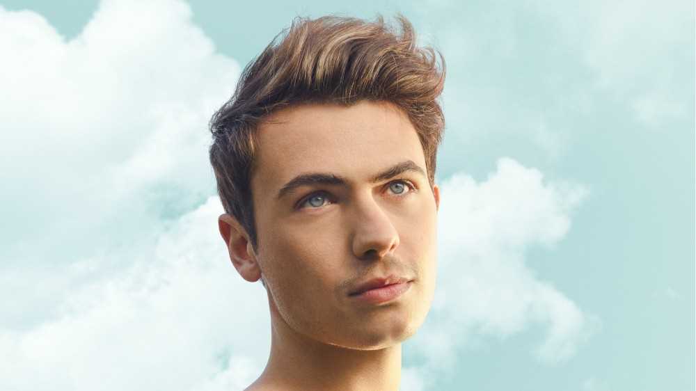 Federico Rossi ospite a The Flight per presentare il suo ultimo singolo "Pesche": "Sto sperimentando varie forme di musica. Faccio quello che mi sento e mi diverto"