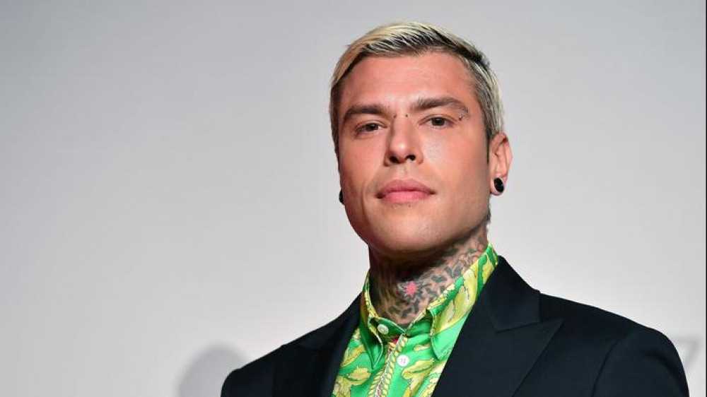 Fedez inseguito da un'auto giovedì sera a Milano, tempestivo l'intervento della polizia che ha intercettato la persona a bordo